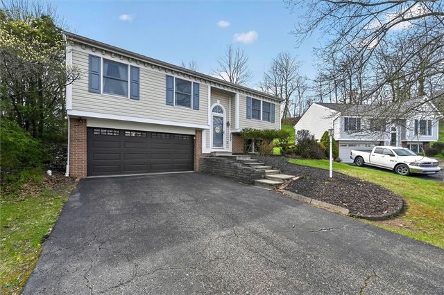 307 Lawrence Pl, Coraopolis, PA 15108