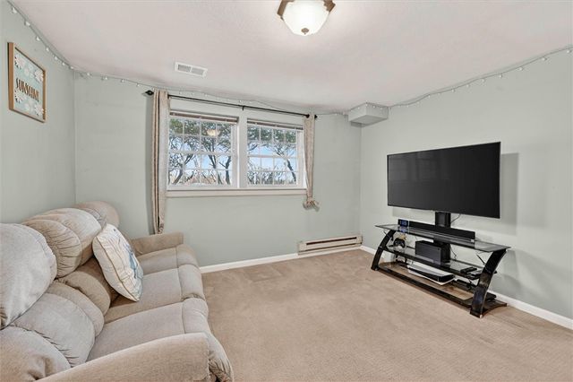307 Lawrence Pl, Coraopolis, PA 15108