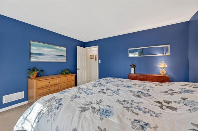 307 Lawrence Pl, Coraopolis, PA 15108