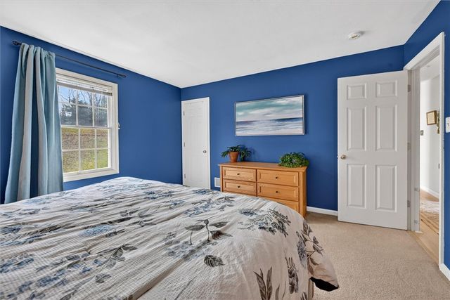 307 Lawrence Pl, Coraopolis, PA 15108
