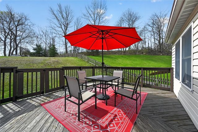 307 Lawrence Pl, Coraopolis, PA 15108