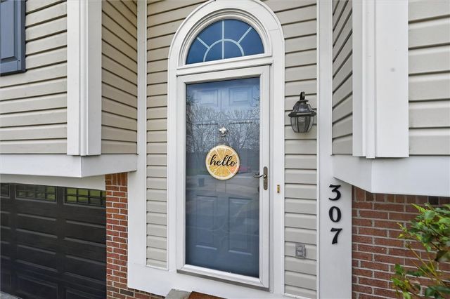 307 Lawrence Pl, Coraopolis, PA 15108