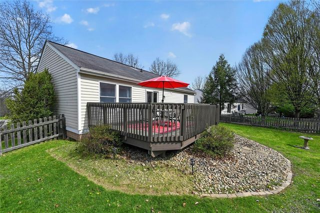 307 Lawrence Pl, Coraopolis, PA 15108