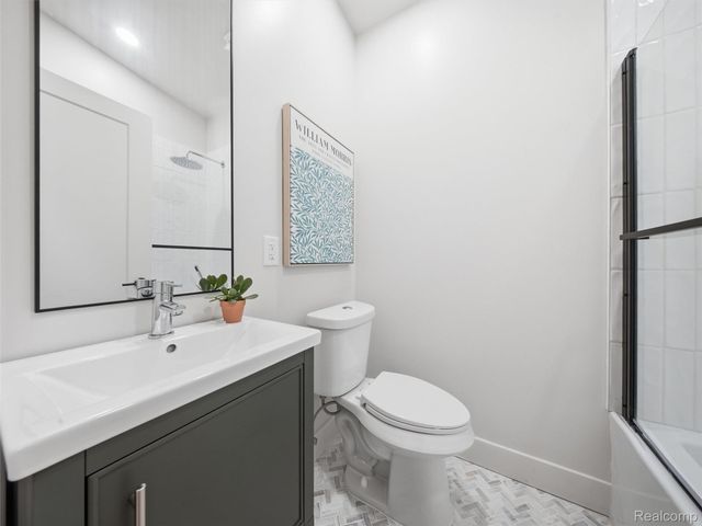 413 Poplar Avenue, Royal Oak, MI 48073
