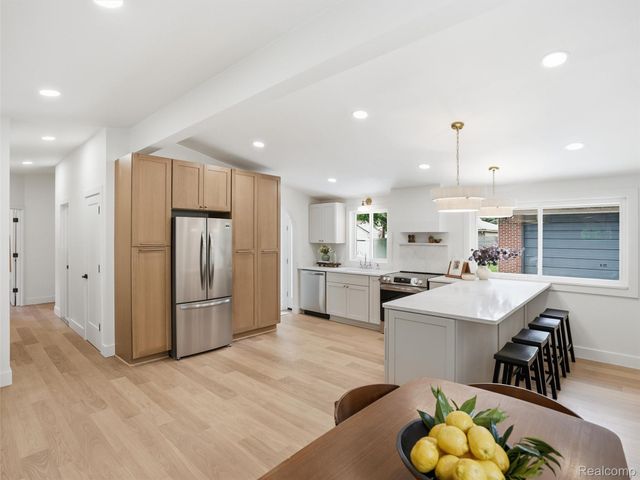 413 Poplar Avenue, Royal Oak, MI 48073