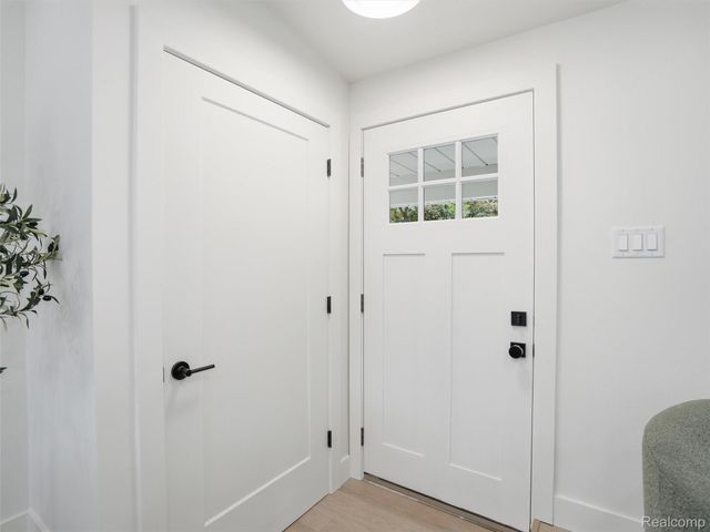 413 Poplar Avenue, Royal Oak, MI 48073