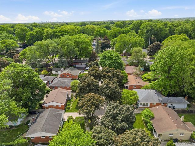 413 Poplar Avenue, Royal Oak, MI 48073