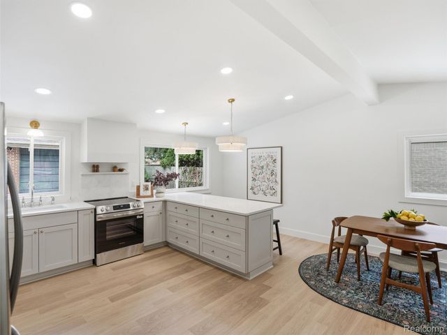 413 Poplar Avenue, Royal Oak, MI 48073