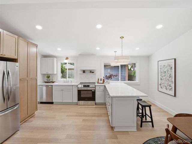 413 Poplar Avenue, Royal Oak, MI 48073