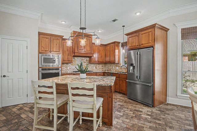 6962 Micahs Way, Greenwell Springs, LA 70739