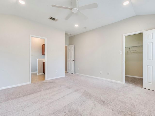 141 Linden LN, San Marcos, TX 78666
