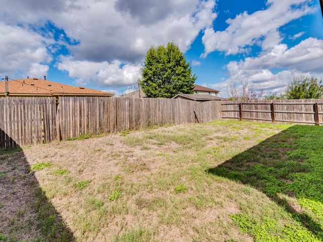 141 Linden LN, San Marcos, TX 78666