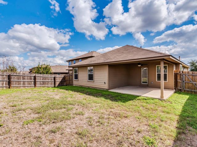 141 Linden LN, San Marcos, TX 78666