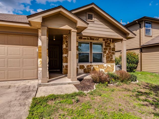 141 Linden LN, San Marcos, TX 78666