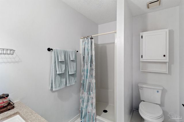 7032 Weatherwood Dr, Pensacola, FL 32506