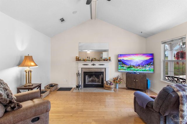 7032 Weatherwood Dr, Pensacola, FL 32506