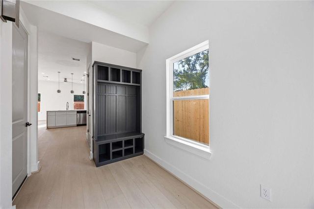 5222 Gold Street B, Houston, TX 77026