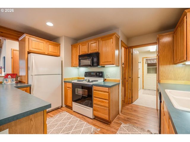 152038 CONESTOGA Rd, La Pine, OR 97739