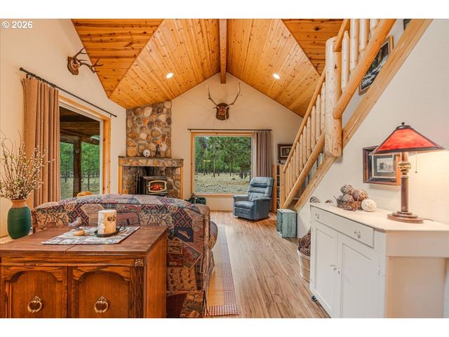 152038 CONESTOGA Rd, La Pine, OR 97739