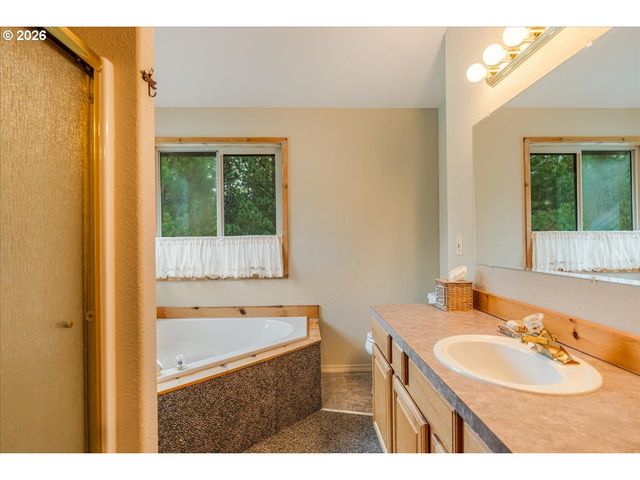 152038 CONESTOGA Rd, La Pine, OR 97739