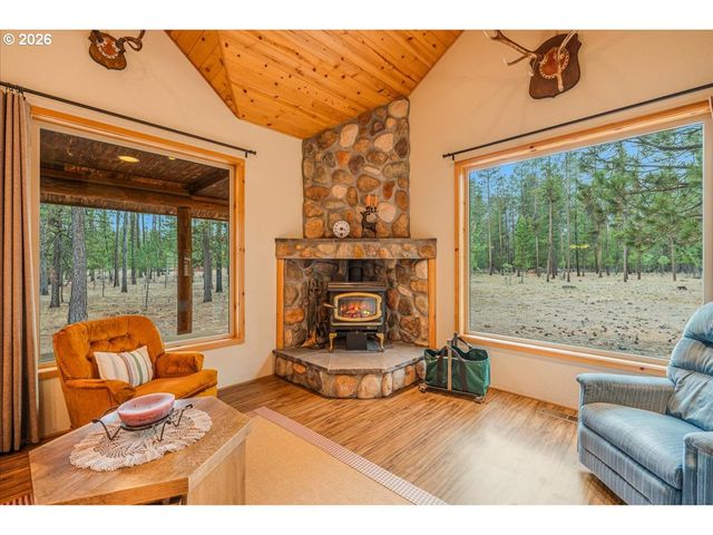 152038 CONESTOGA Rd, La Pine, OR 97739