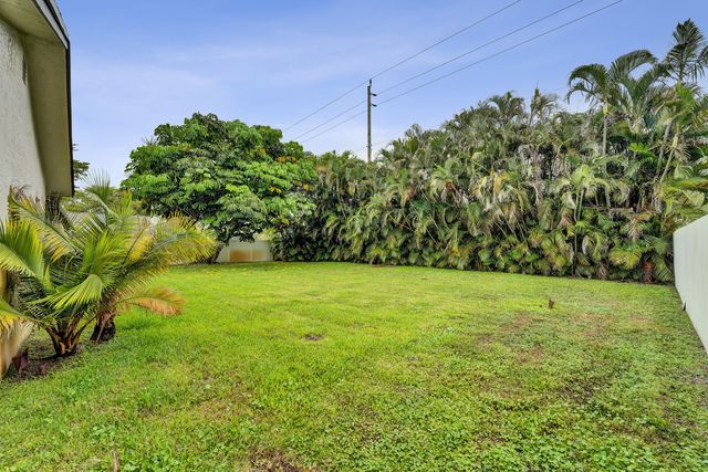 8650 SW 51st Street, Cooper City, FL 33328