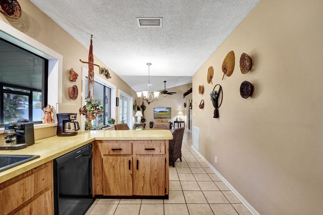 8650 SW 51st Street, Cooper City, FL 33328