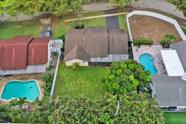 8650 SW 51st Street, Cooper City, FL 33328