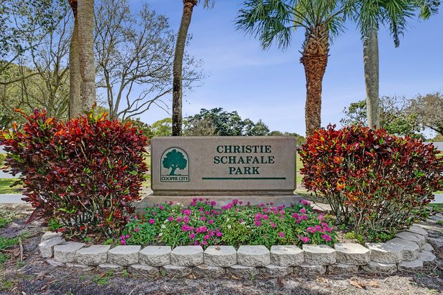 8650 SW 51st Street, Cooper City, FL 33328