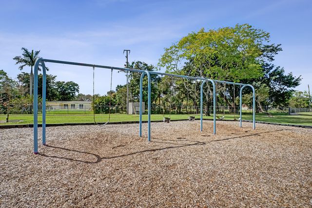 8650 SW 51st Street, Cooper City, FL 33328