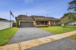 8650 SW 51st Street, Cooper City, FL 33328