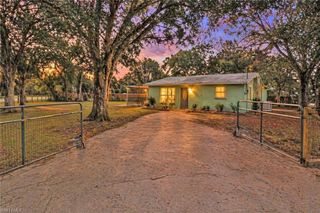 2431 Lippincott RD, Alva, FL 33920