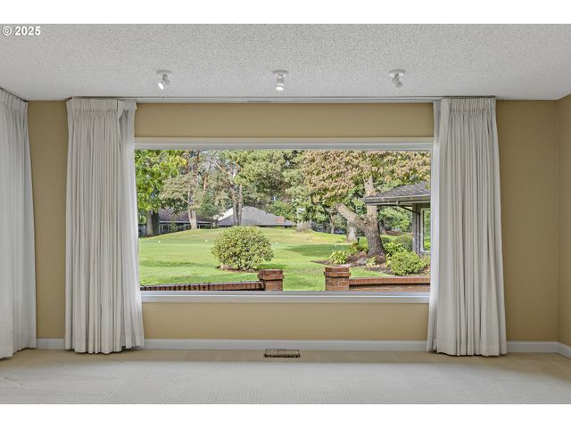 32455 Sw ARBOR LAKE Dr, Wilsonville, OR 97070