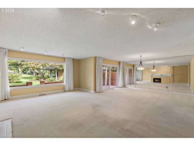 32455 Sw ARBOR LAKE Dr, Wilsonville, OR 97070