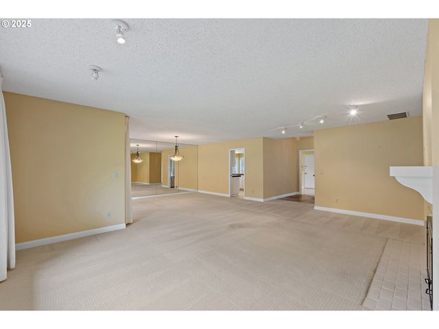 32455 Sw ARBOR LAKE Dr, Wilsonville, OR 97070