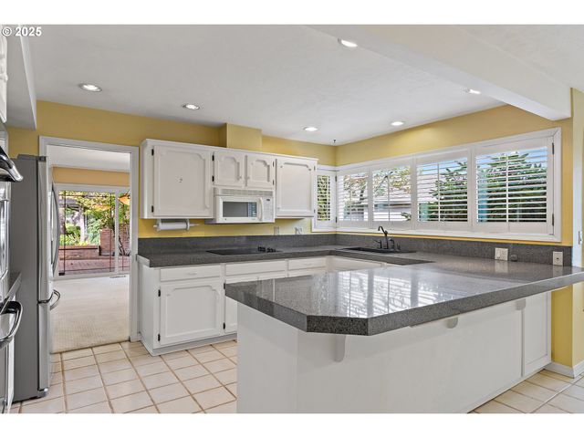 32455 Sw ARBOR LAKE Dr, Wilsonville, OR 97070