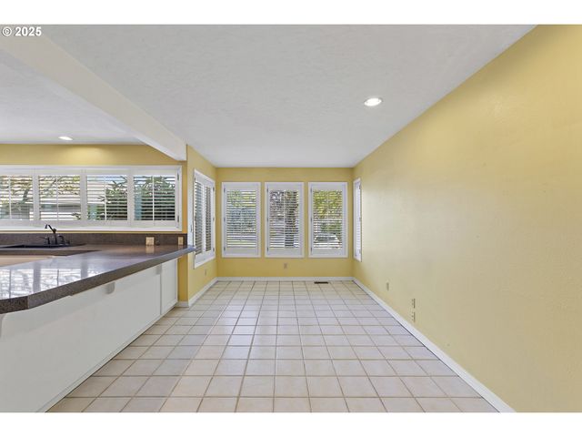 32455 Sw ARBOR LAKE Dr, Wilsonville, OR 97070