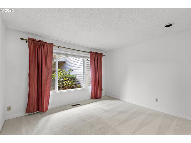 32455 Sw ARBOR LAKE Dr, Wilsonville, OR 97070