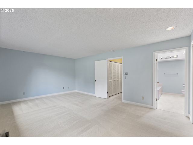 32455 Sw ARBOR LAKE Dr, Wilsonville, OR 97070