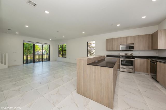 6151 SW 36th Court 25, Miramar, FL 33023