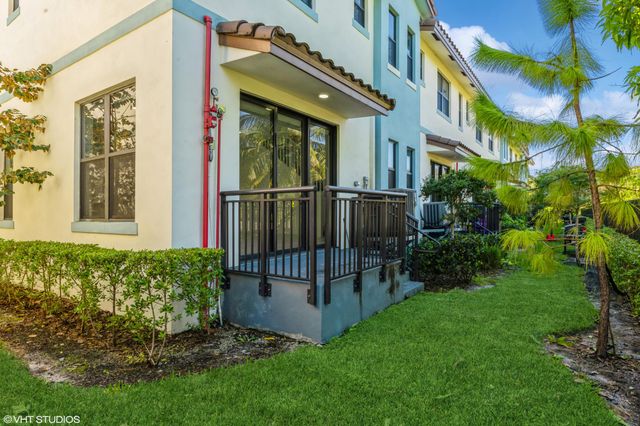 6151 SW 36th Court 25, Miramar, FL 33023