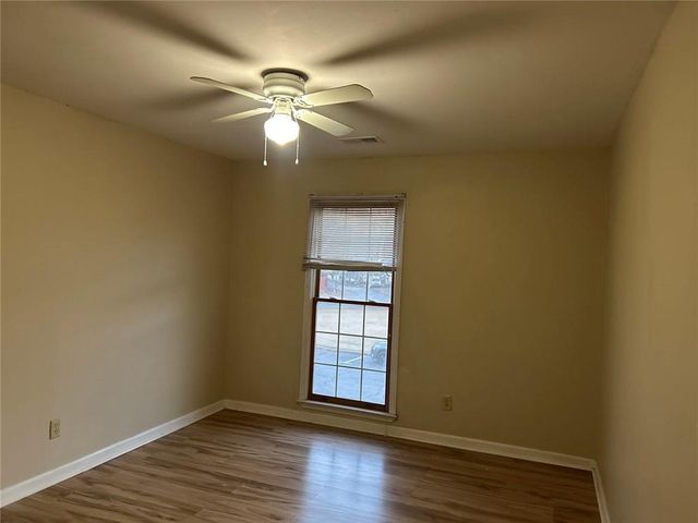 1166 Booth SW Road 709, Marietta, GA 30008