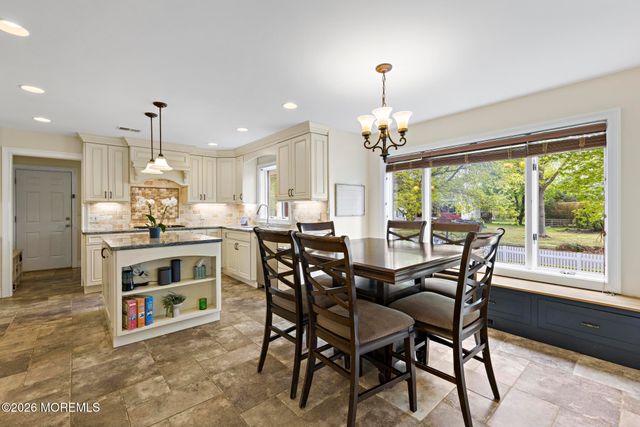 10 Old Farm Road, Tinton Falls, NJ 07724