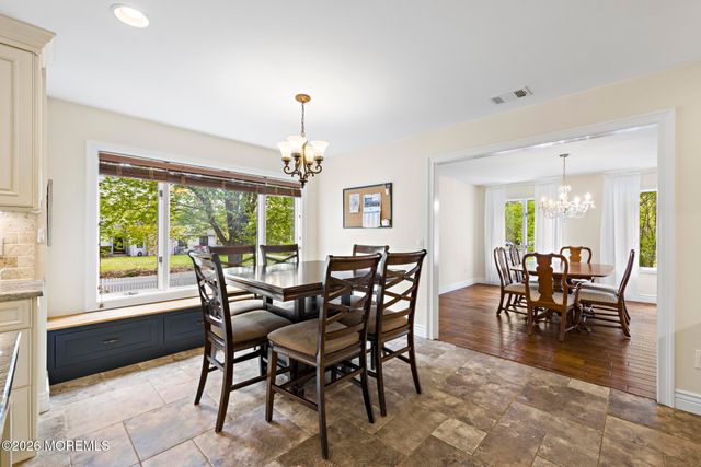 10 Old Farm Road, Tinton Falls, NJ 07724