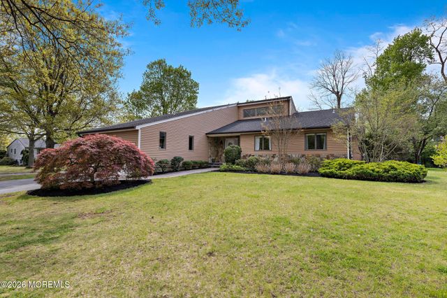 10 Old Farm Road, Tinton Falls, NJ 07724