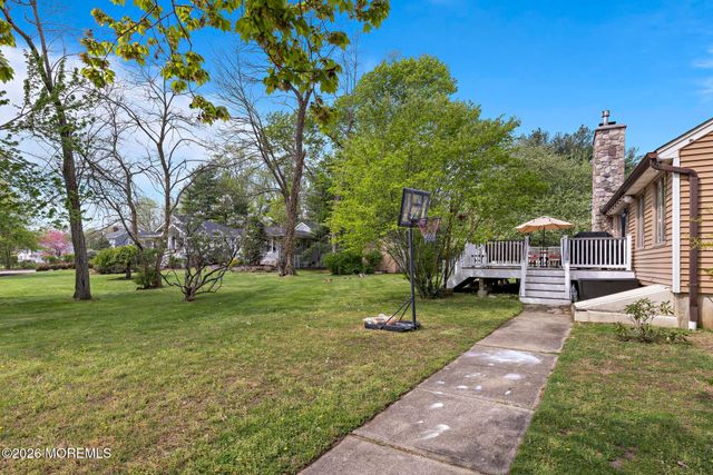 10 Old Farm Road, Tinton Falls, NJ 07724