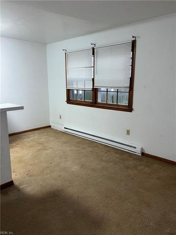 9621 8th Bay St Apt 10, Norfolk, VA 23518