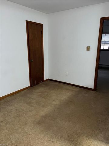 9621 8th Bay St Apt 10, Norfolk, VA 23518