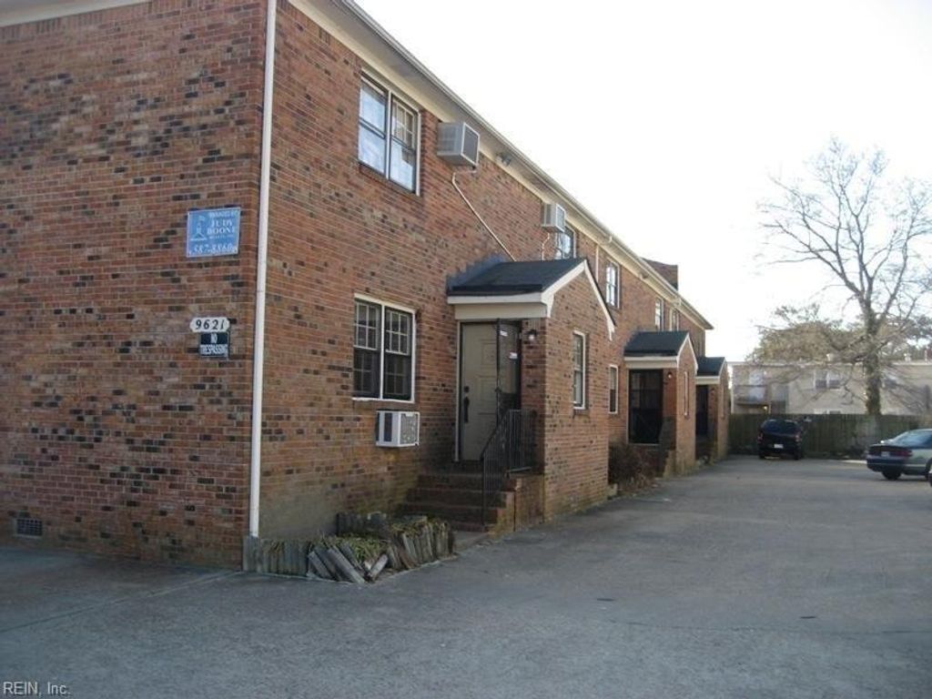 9621 8th Bay St Apt 10, Norfolk, VA 23518