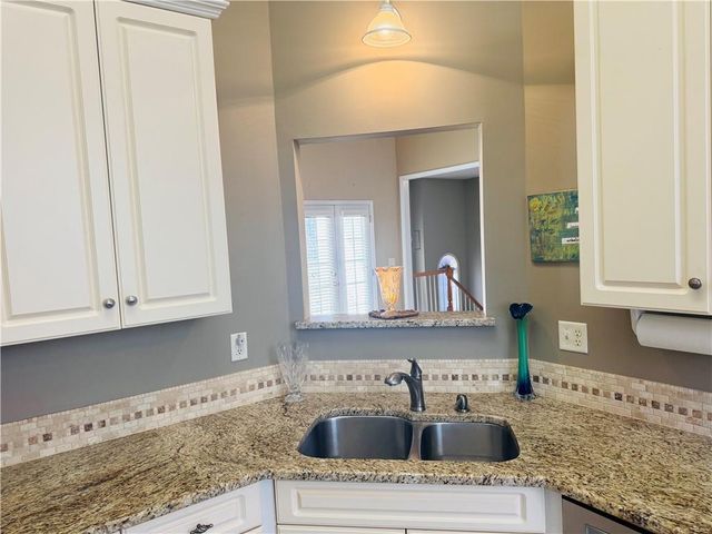 139 Lost Forest Drive, Mcdonough, GA 30252